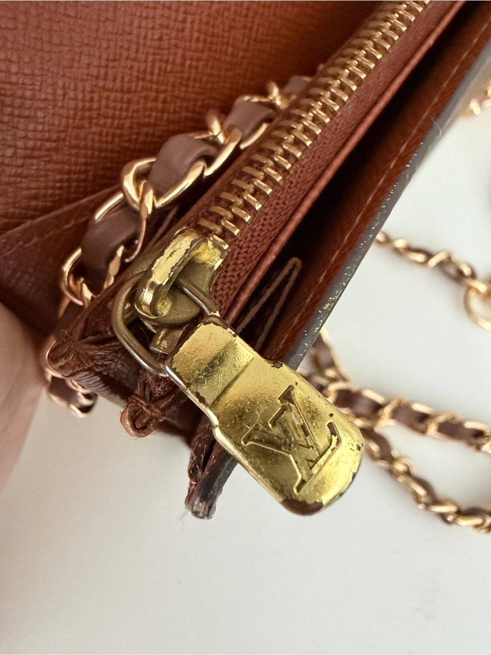 Vintage Authentic Louis Vuitton Monogram Sarah Wallet - Picture 6 of 14